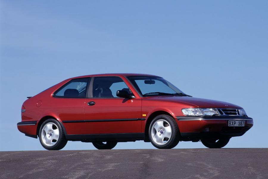  Saab 900 SE Turbo Coupe 1993 года  (фото 2 из 29)
